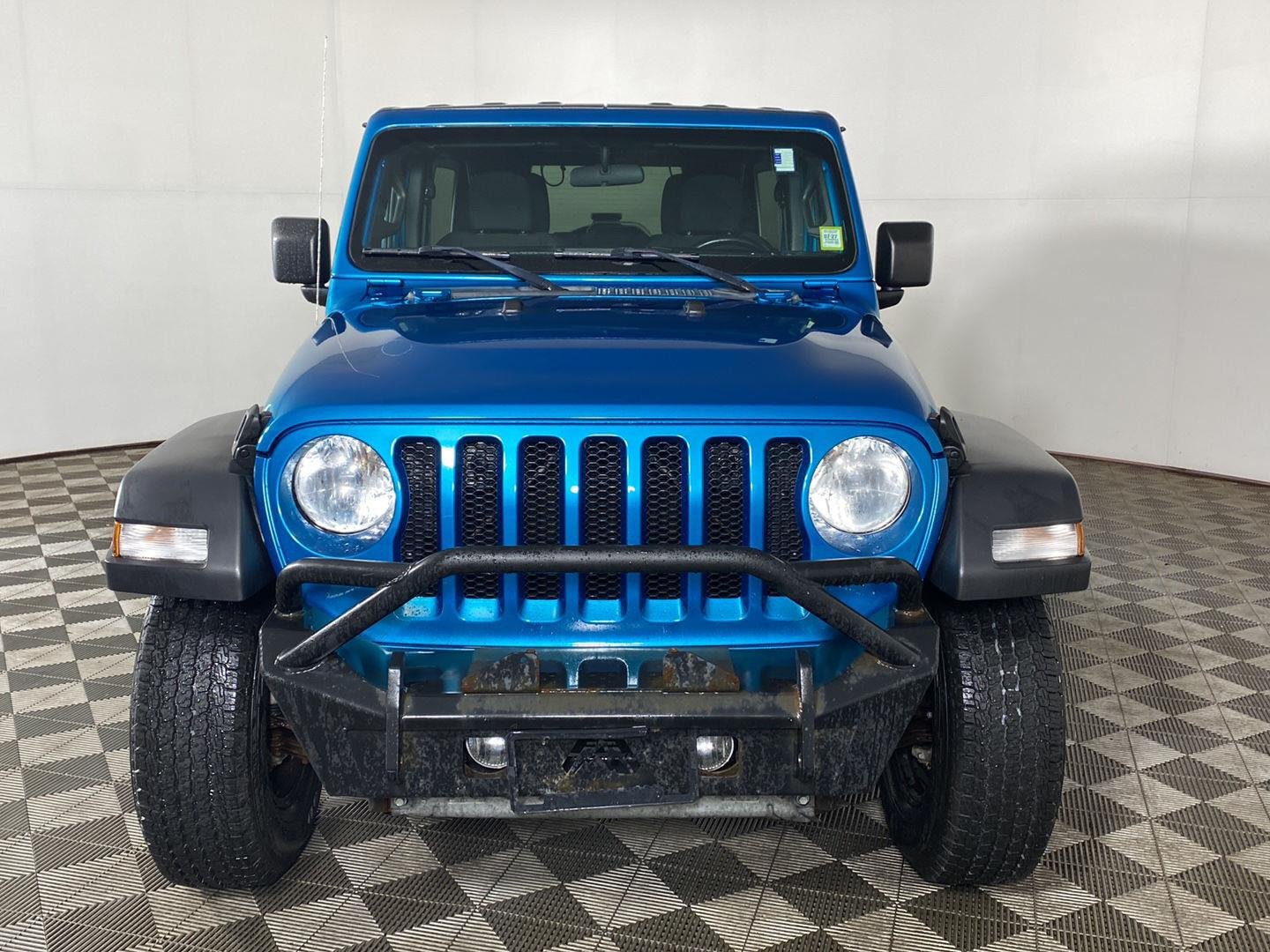 Used 2019 Bikini Pearlcoat Jeep Sport S image 7