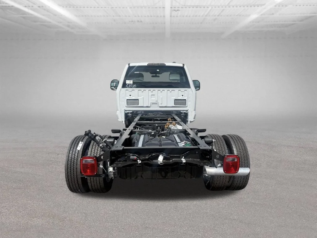 New 2026 Oxford White Ford F-550® XL image 5