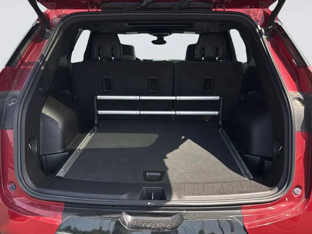 Used 2019 Red Chevrolet RS image 11