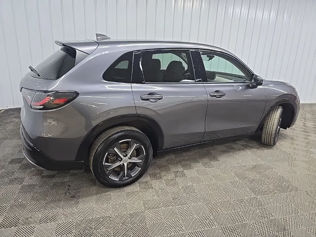 Used 2023 Gray Honda EX-L image 3