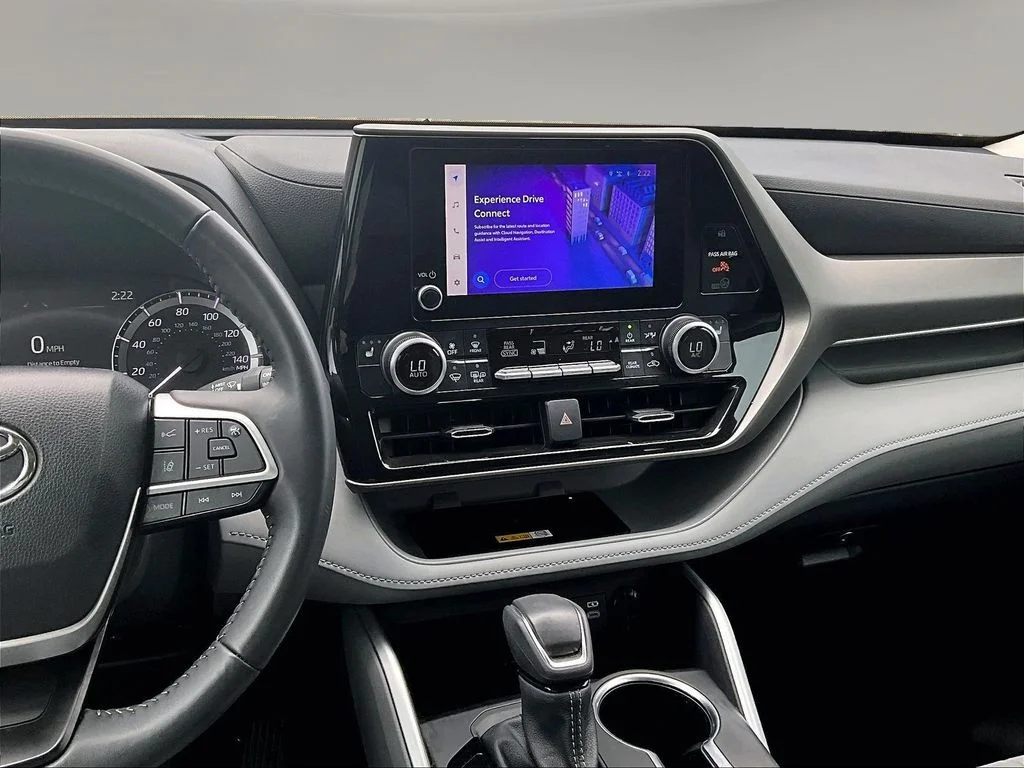 2024 Toyota Highlander XLE - Photo 12