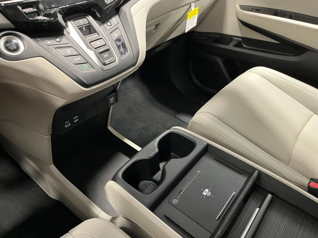 New 2027 PLATINUM WHITE PEARL Honda EX-L image 22