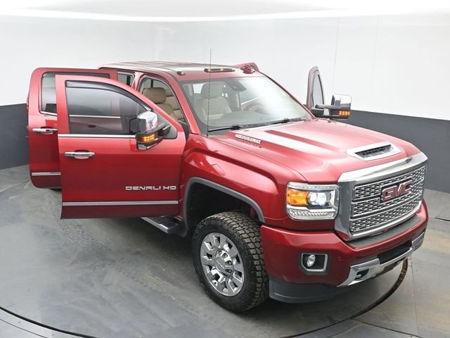 Used 2019 Red GMC Denali image 47