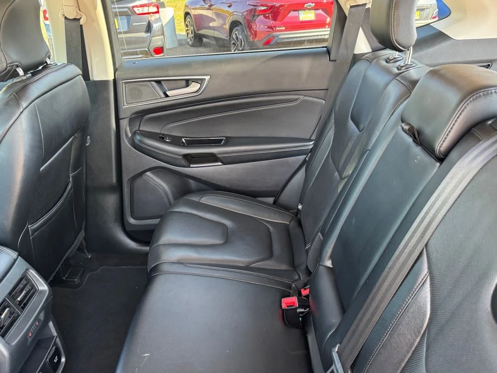 Used 2019 Black Ford Titanium image 11