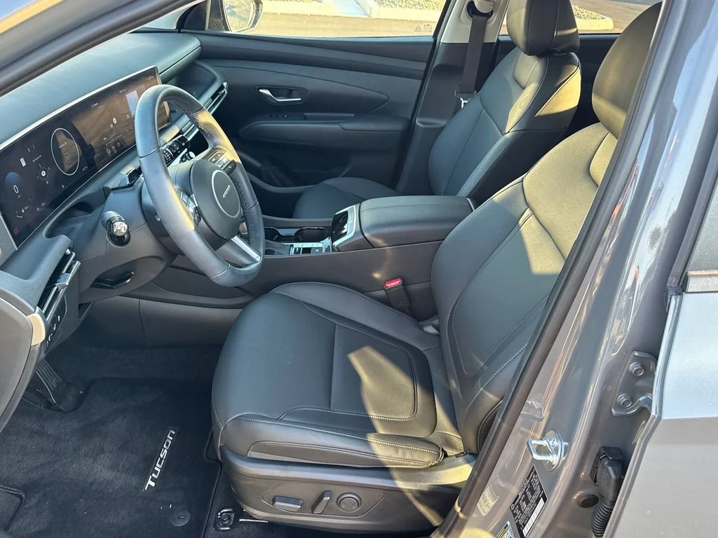 Used 2026 Gray Hyundai SEL Premium image 7