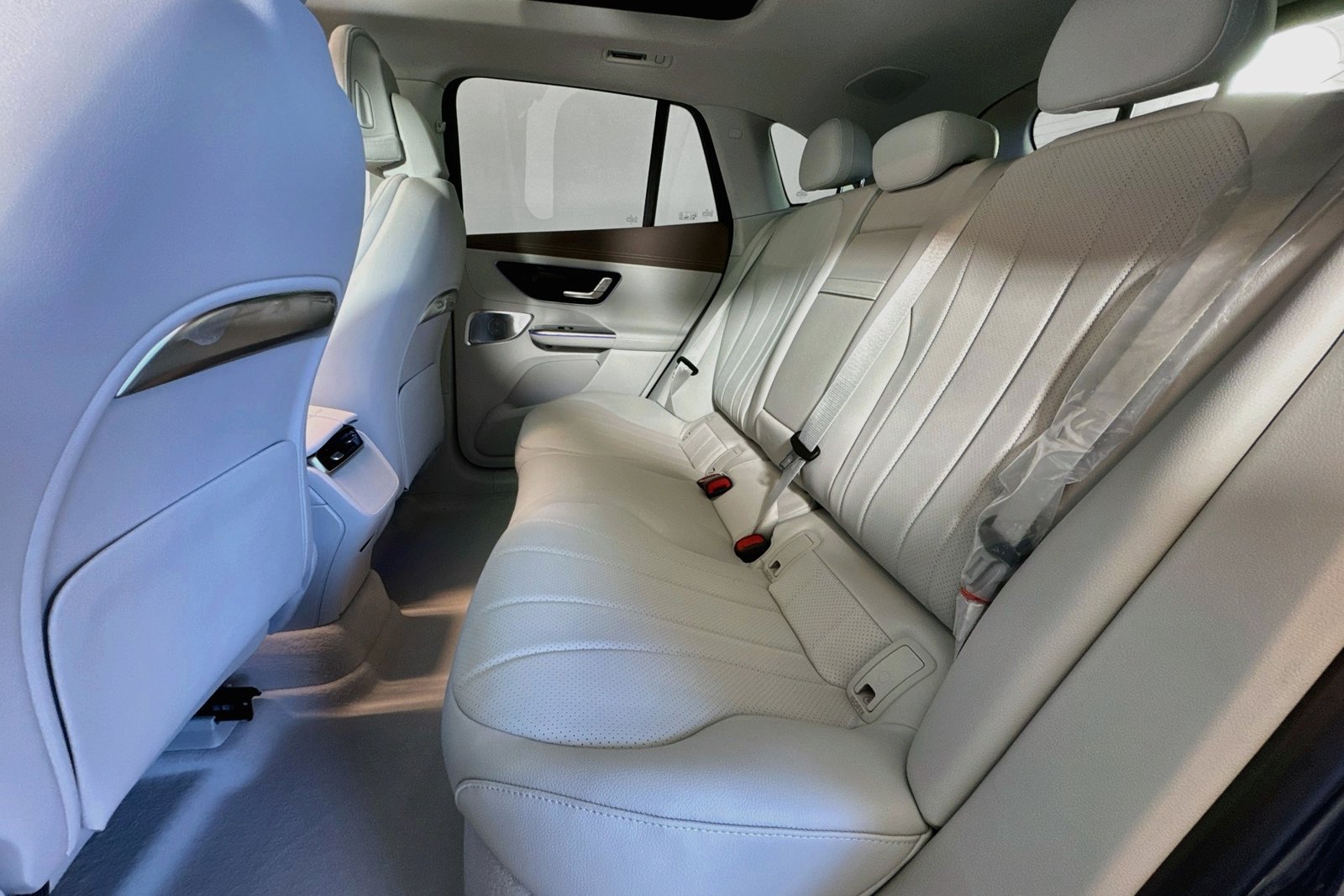 New 2026 Twilight Blue Metallic Mercedes-Benz EQE 320+ image 22
