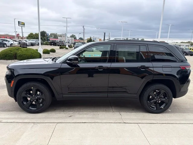 New 2027 Black Jeep Limited image 7