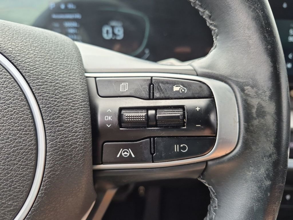 Used 2024 Silver Kia EX image 21