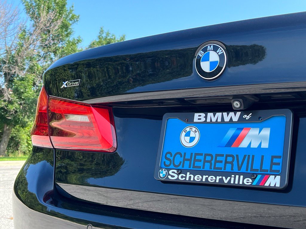 Used 2018 Black BMW 540i xDrive image 16