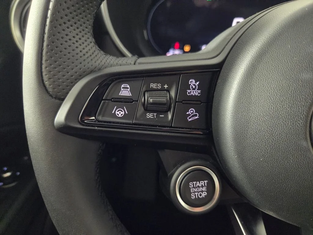 New 2026 Moonlight Gray Metallic Alfa Romeo Base image 14