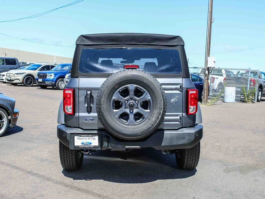 New 2025 Gray Ford Big Bend image 9