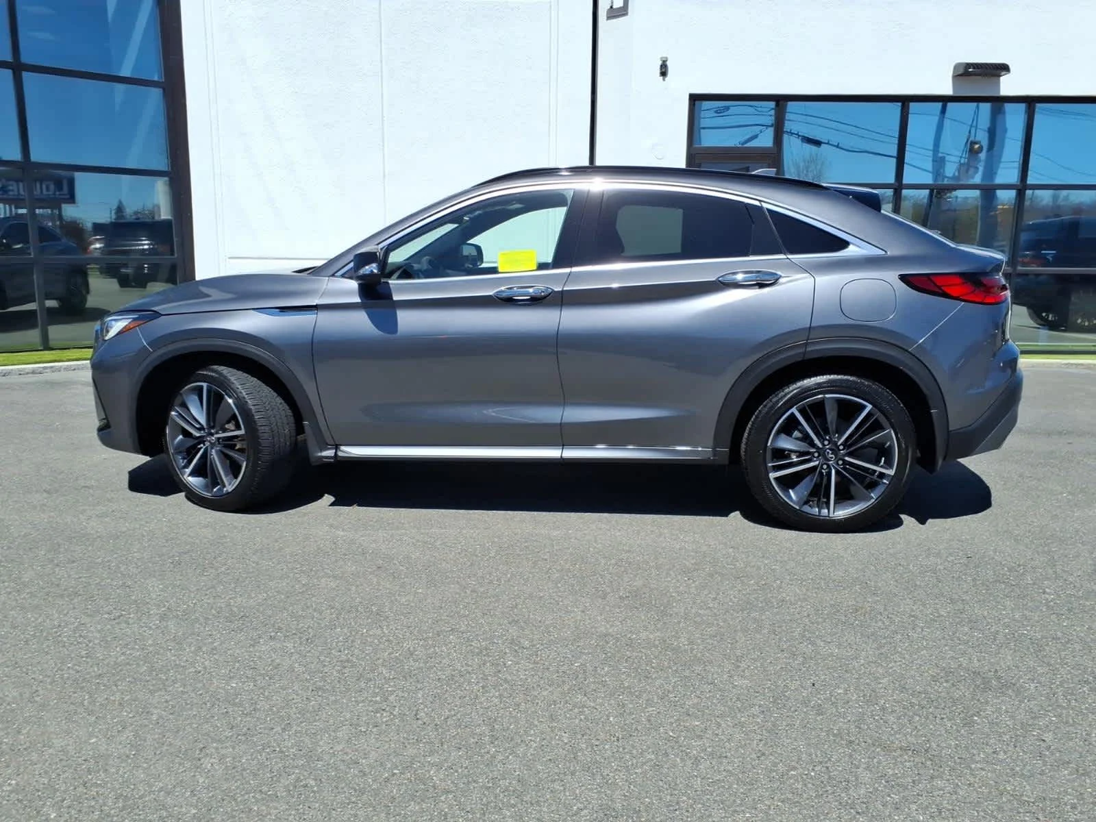 Certified Used 2024 Graphite Shadow INFINITI LUXE image 8