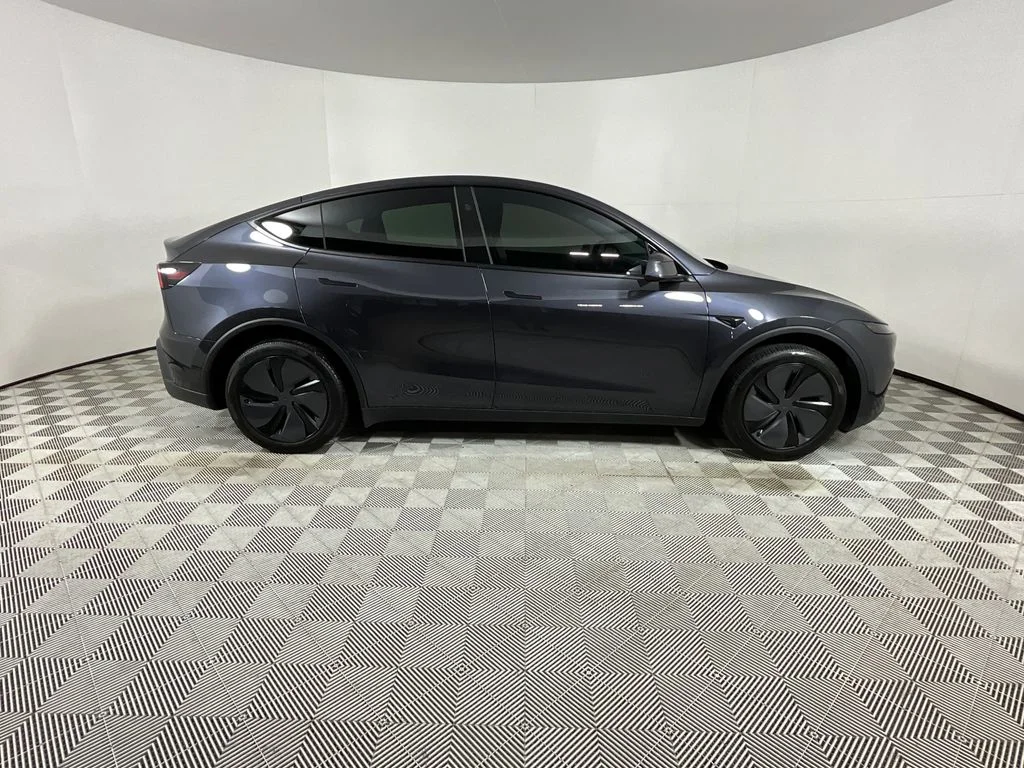 Used 2026 Green Tesla Long Range image 5