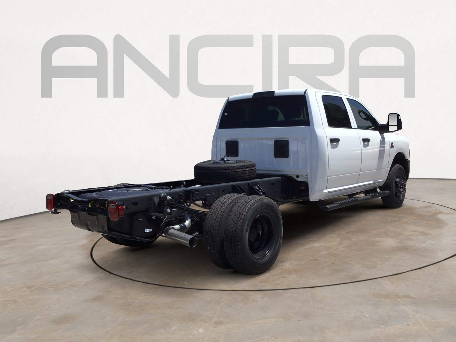 New 2026 Bright White Clearcoat RAM Tradesman image 10