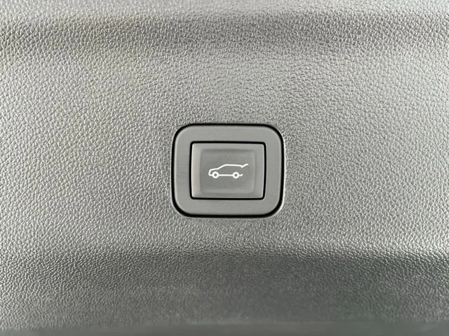 2026 GMC Yukon XL AT4 - Photo 25