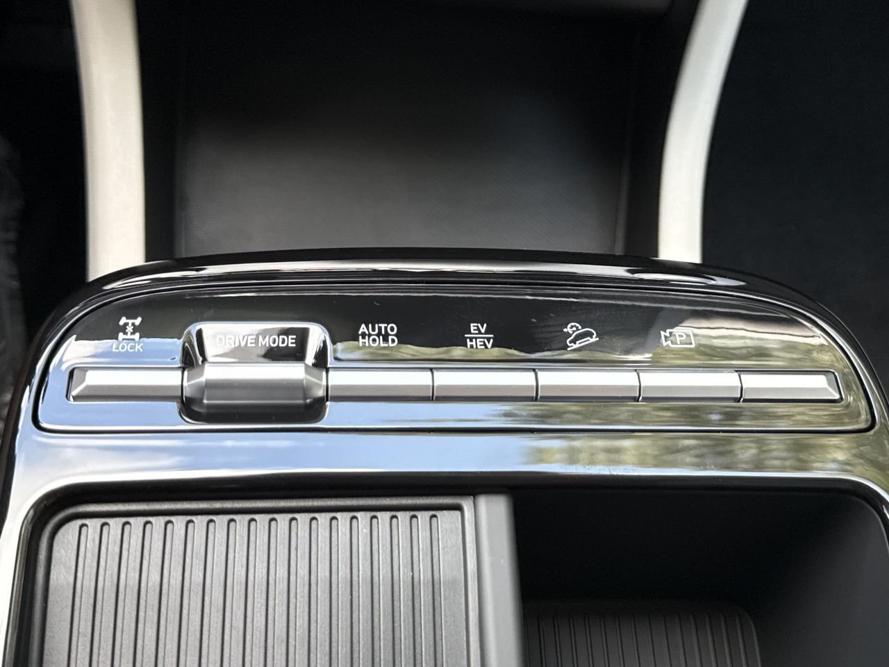 New 2026 Creamy White Pearl Hyundai SEL image 26