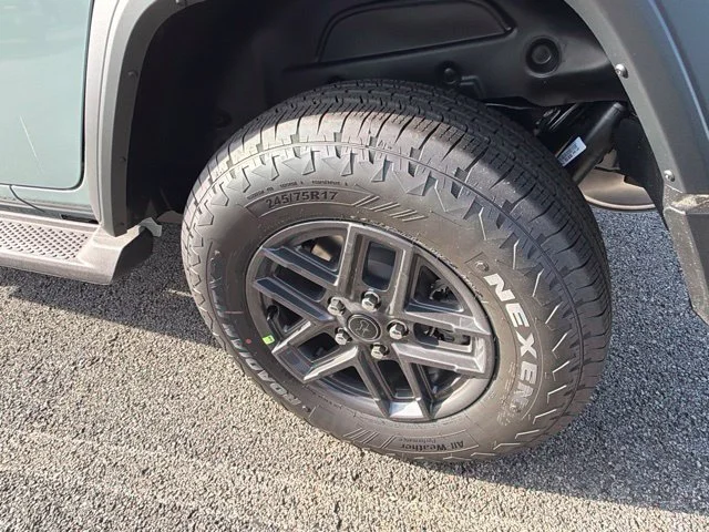 New 2027 White/off-white Jeep Sport S image 6