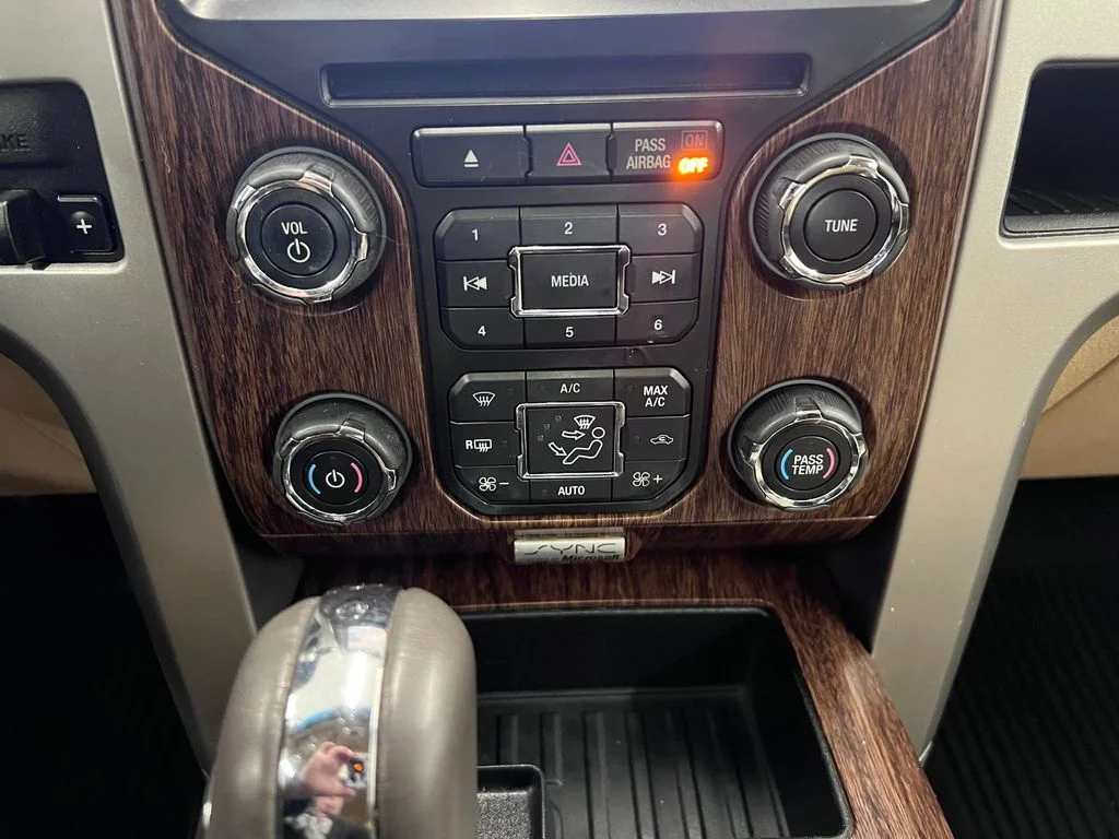 Used 2013 White Platinum Metallic Tri-Coat Ford Lariat image 15