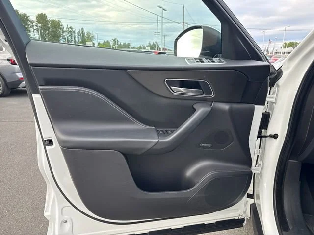 Used 2019 Fuji White Jaguar S image 16