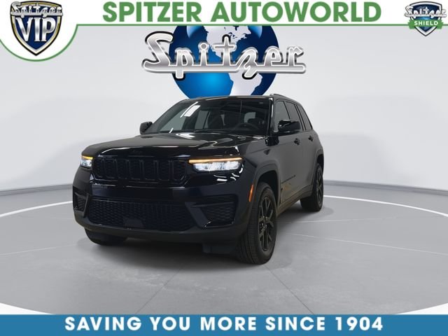 Used 2025 Black Jeep Altitude X image 4