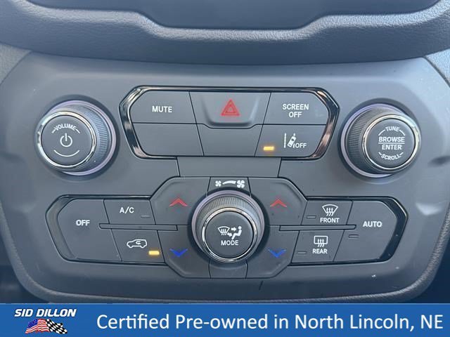 Used 2023 Slate Blue Pearlcoat Jeep Latitude image 17