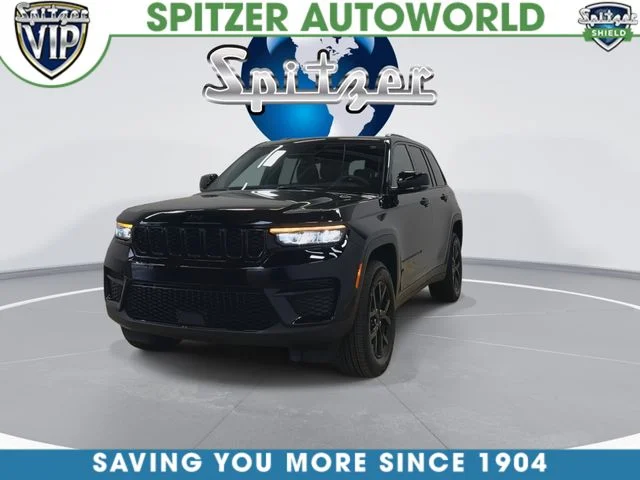 Used 2025 Black Jeep Altitude X image 4