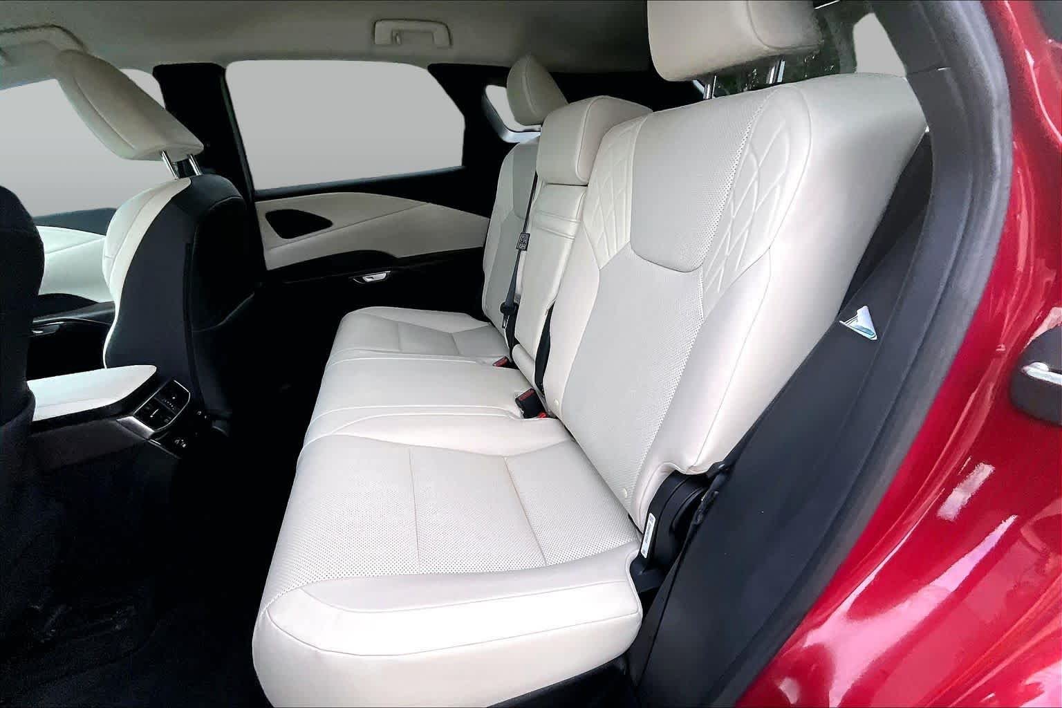 Used 2024 Matador Red Mica Lexus  image 21