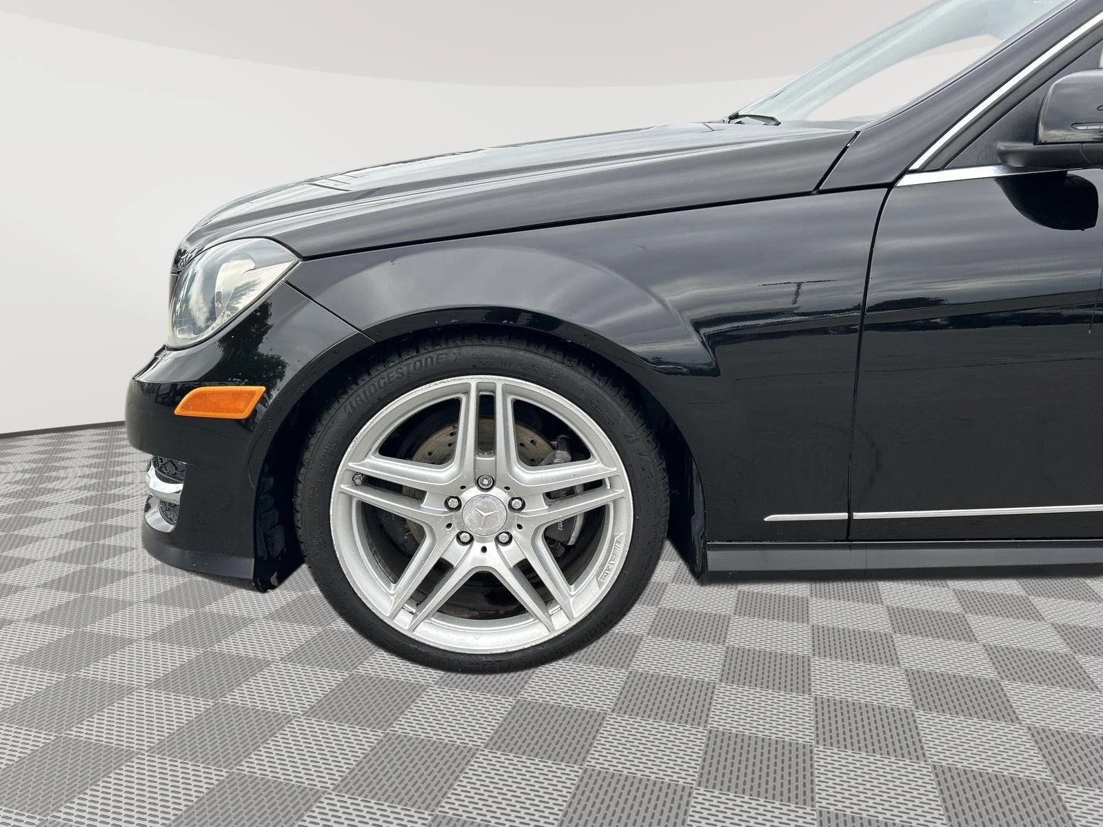 Used 2012  Mercedes-Benz C 300 Sport image 9