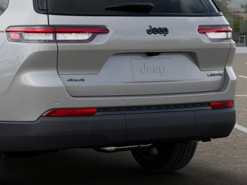 New 2025 Silver Zynith Exterior Paint Jeep Limited image 14