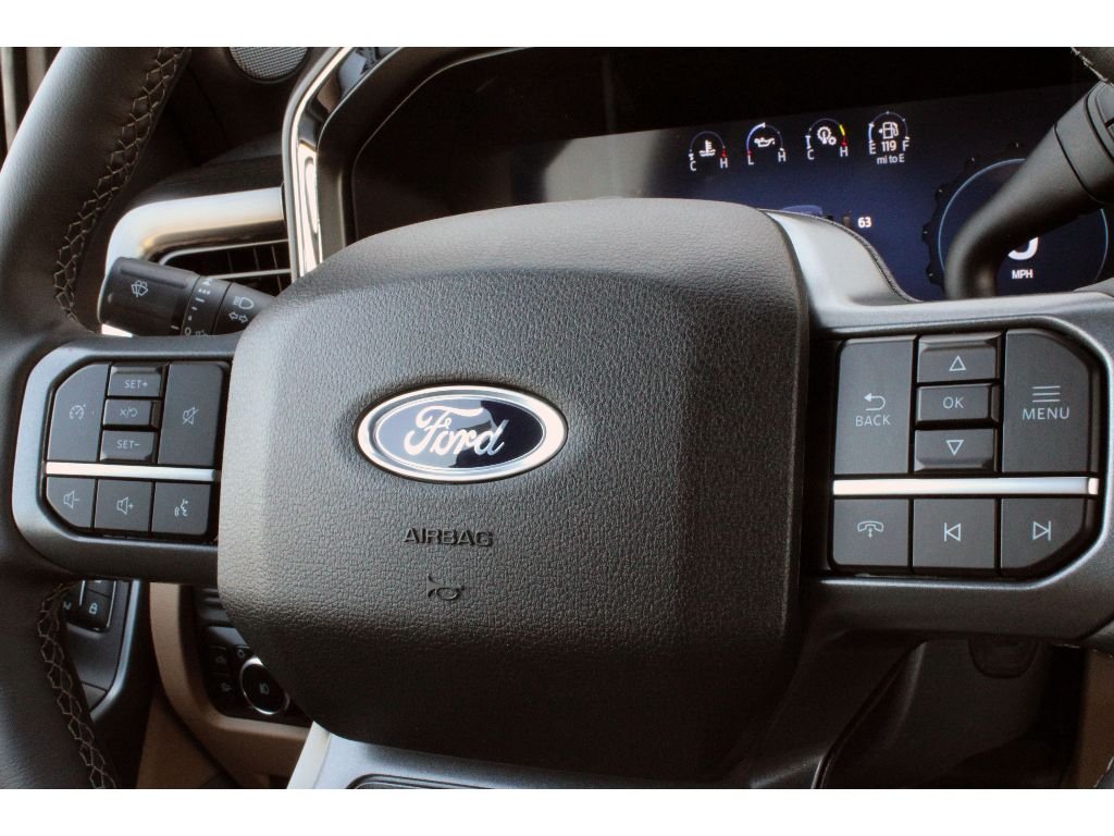 New 2026 Oxford White Ford LARIAT image 9