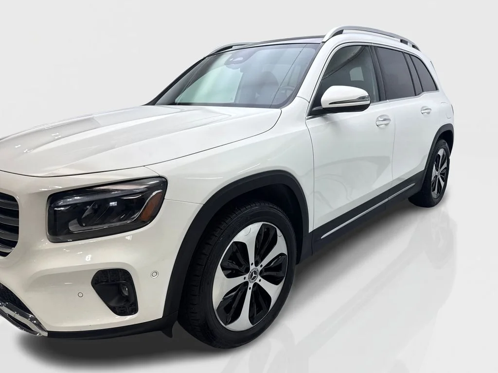 Used 2025 White Mercedes-Benz GLB 250 image 11