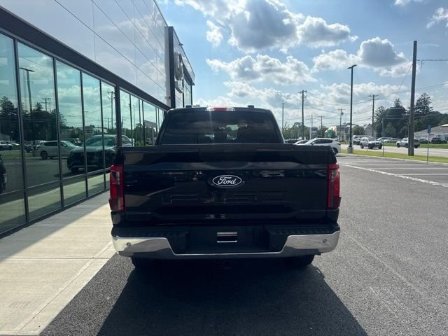 Used 2025 Black Ford XLT image 4