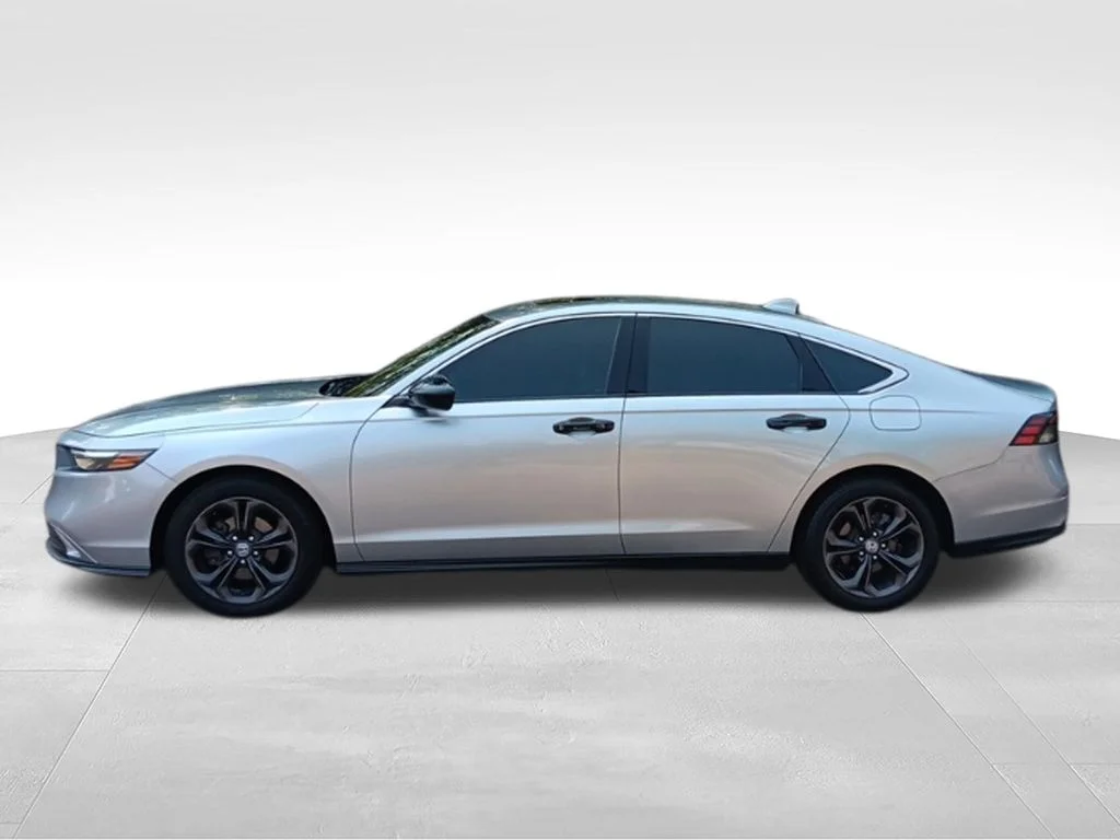 Used 2024 Solar Silver Metallic Honda EX image 4