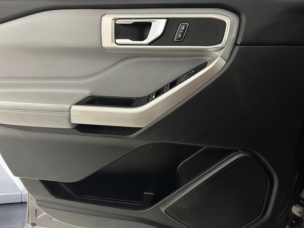 Used 2022 Gray Ford XLT image 12