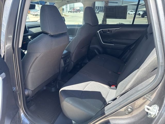 2024 Toyota RAV4 LE - Photo 9