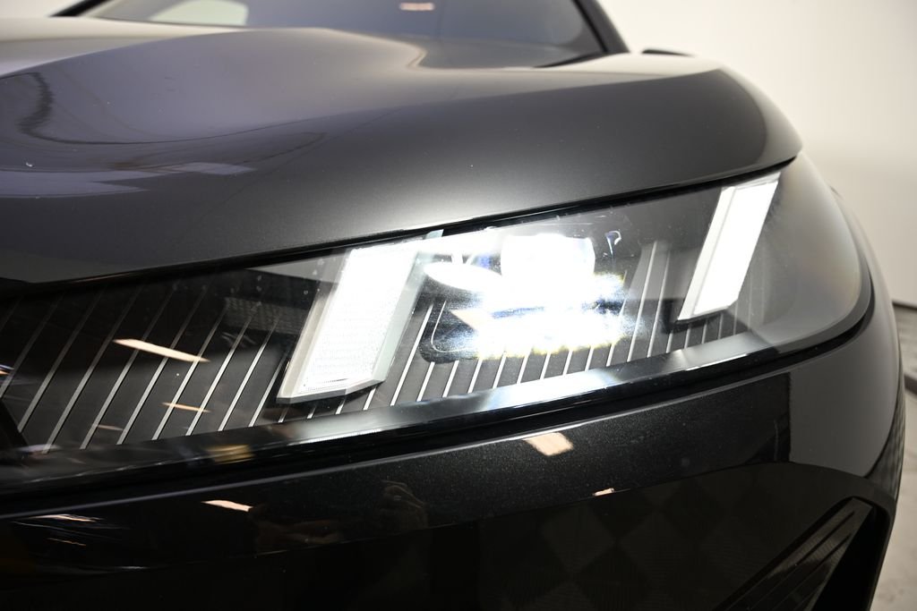 2026 BMW iX 45 - Photo 9