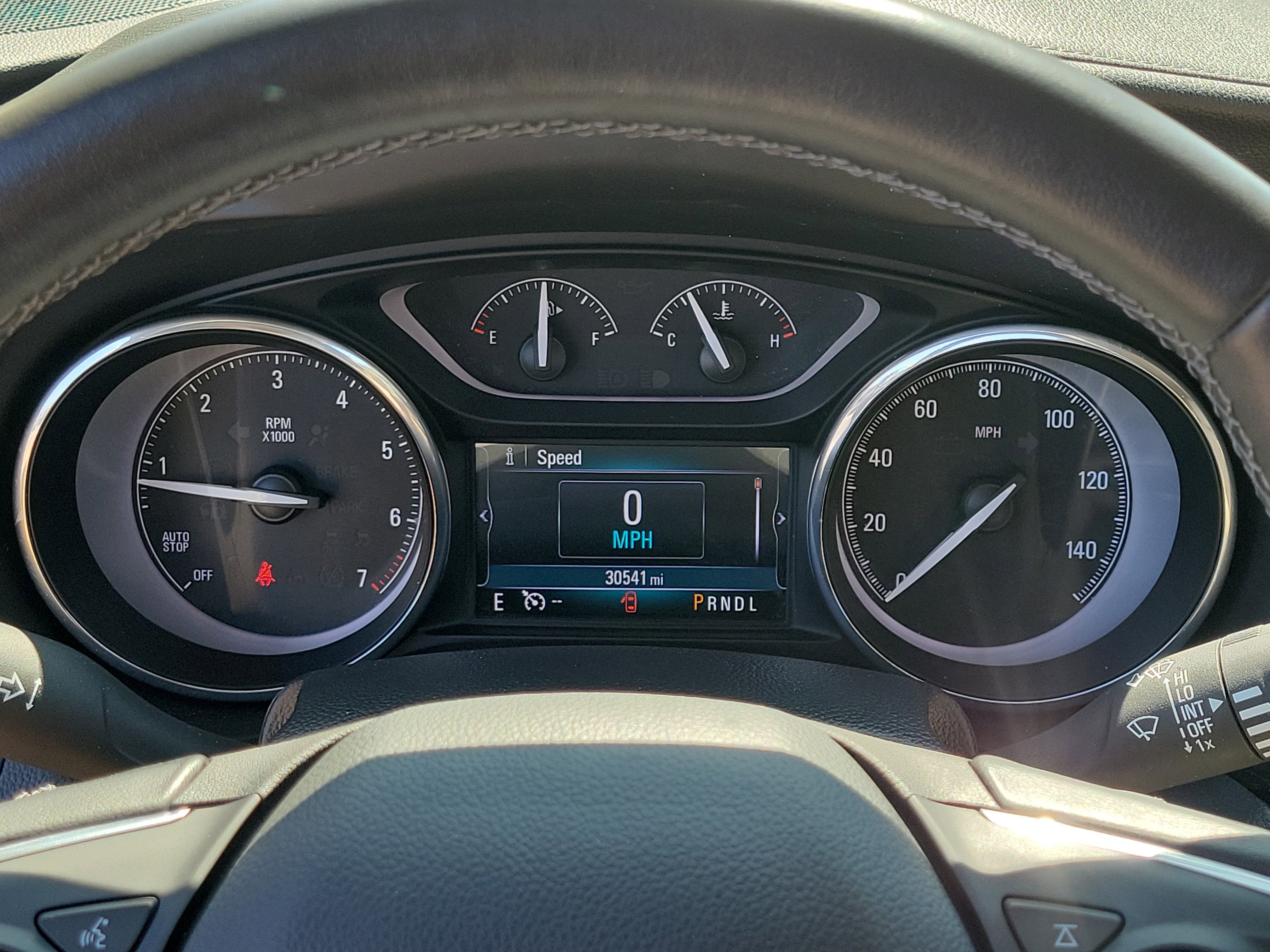 Used 2019 Summit White Buick Essence image 25