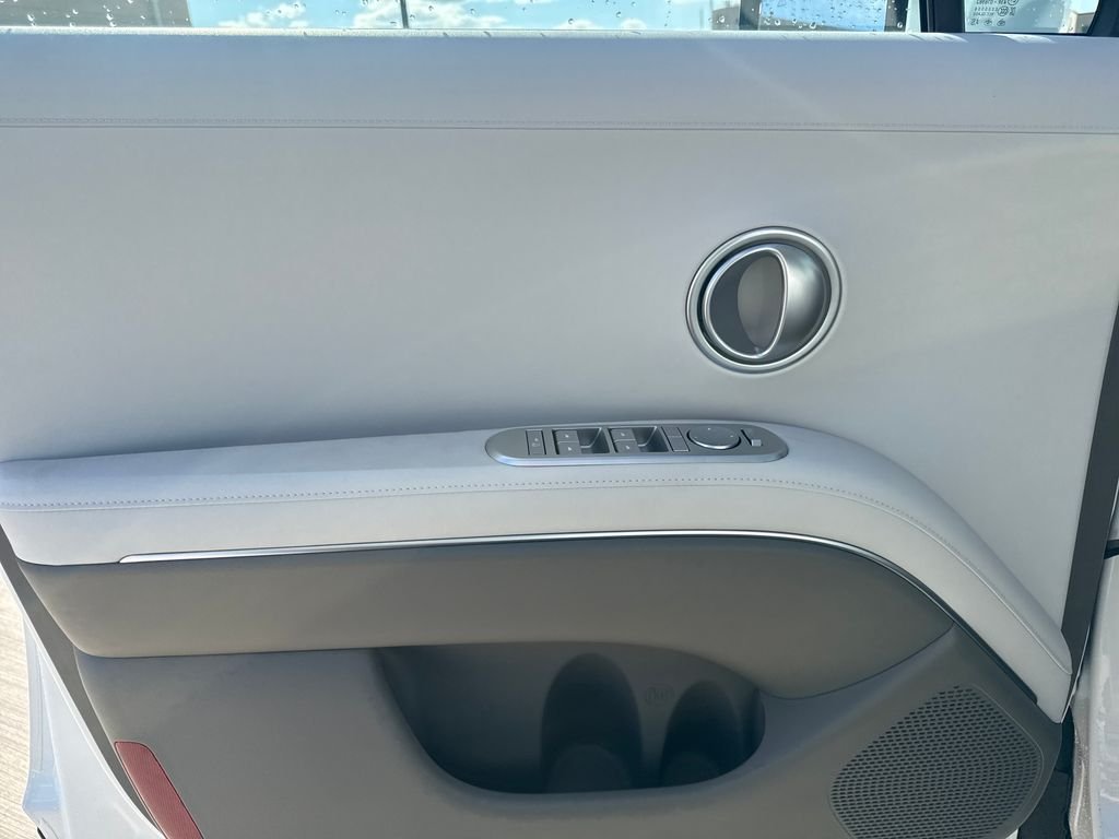 New 2026 White Hyundai SEL image 10
