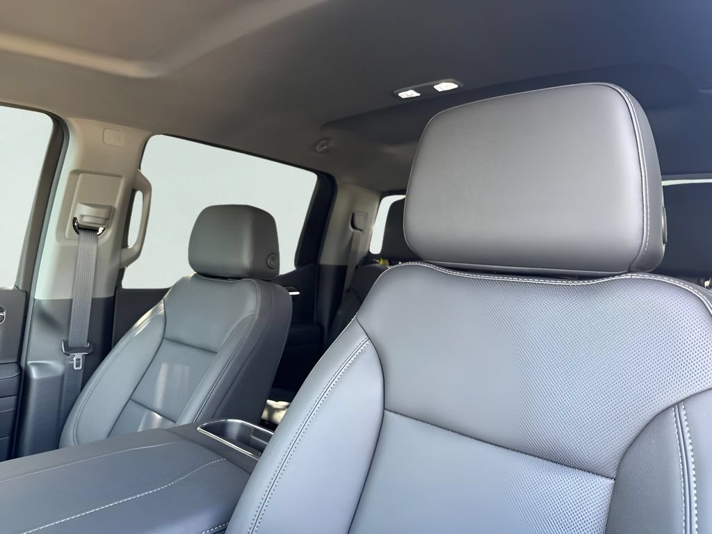 2026 GMC Sierra 1500 SLT - Photo 10