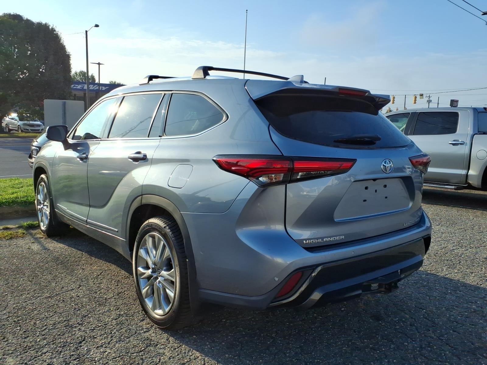 Used 2021 Moon Dust Toyota Limited image 4
