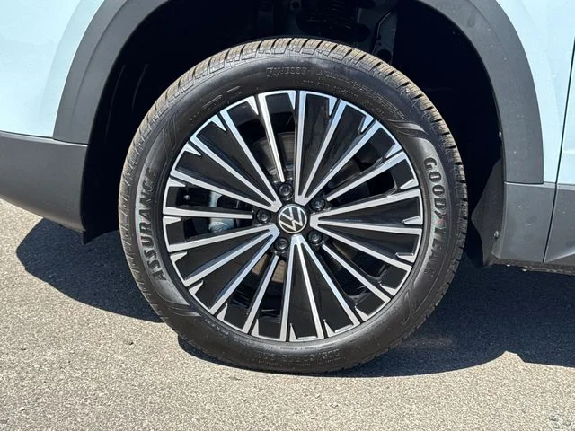 New 2026 Monument Gray Volkswagen 1.5T SE image 9
