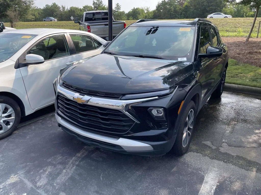 Used 2024 Mosaic Black Metallic Chevrolet LT image 3