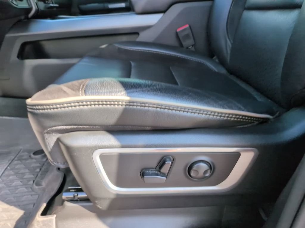 Certified Used 2023 Black Ram Laramie image 15