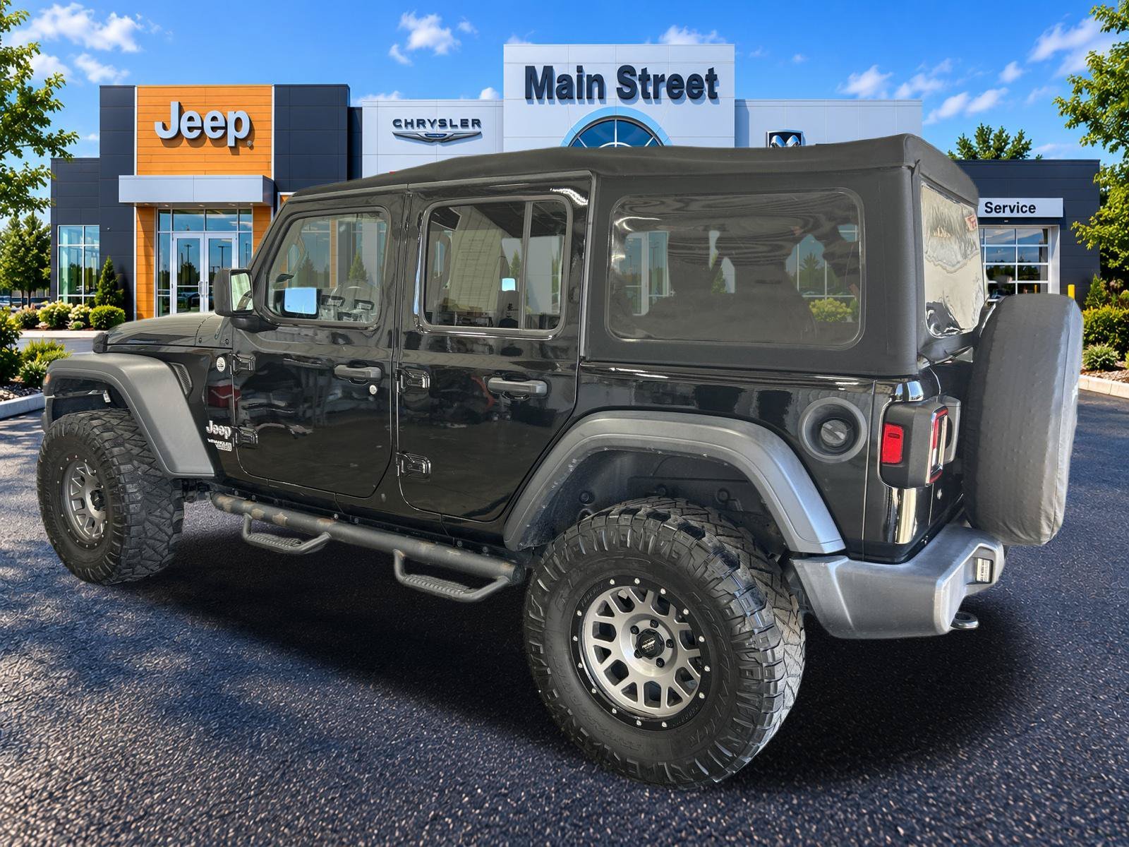 Used 2018 Black Jeep Unlimited Sport S image 15