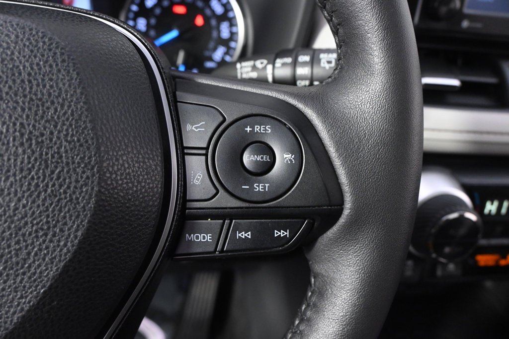 Used 2022 Pearl Toyota XLE Premium image 34