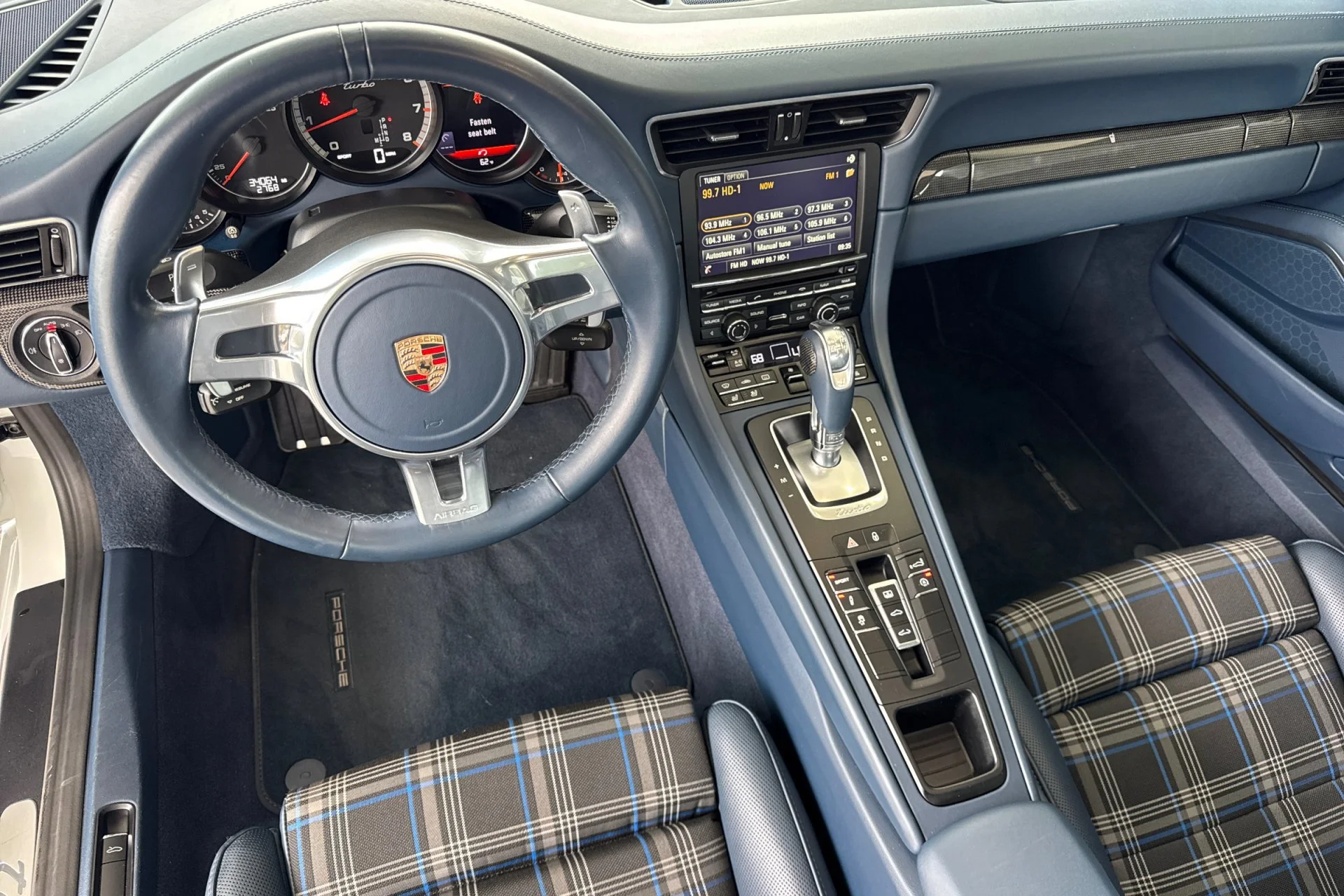 Used 2015 White Porsche Turbo image 16