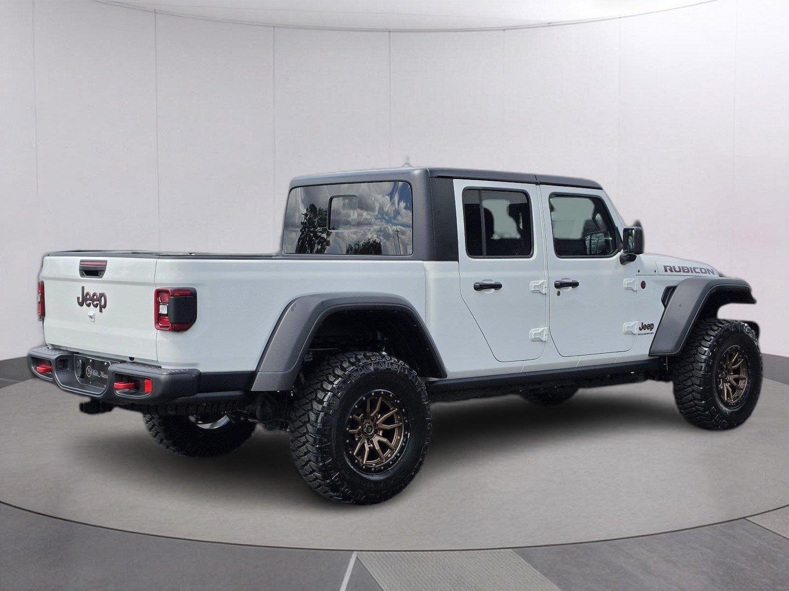 Used 2026 Bright White Clearcoat Jeep Rubicon image 6