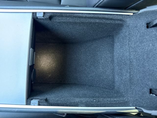 Used 2022  Tesla Performance image 26