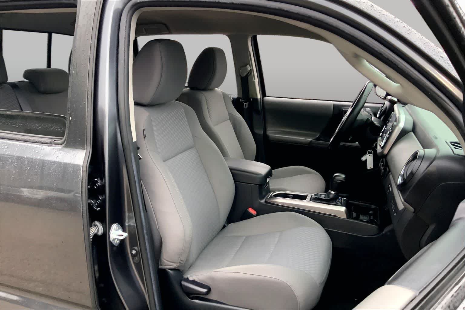 Used 2022 Magnetic Gray Metallic Toyota SR5 image 9