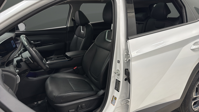 Used 2025 Creamy White Pearl Hyundai Limited image 9